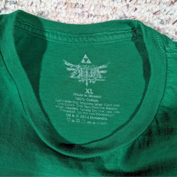 The Legend of Zelda T-Shirt Skyward Sword Green Metallic Graphic Size XL Tee - Picture 3 of 4